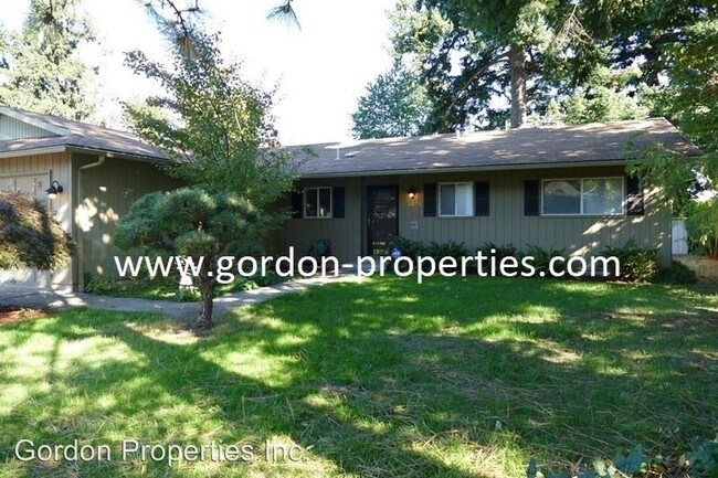 Foto del edificio - 3 br, 1.5 bath House - 1424 NE 195th Ave