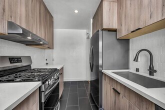 Building Photo - 1226 Laurel Ave