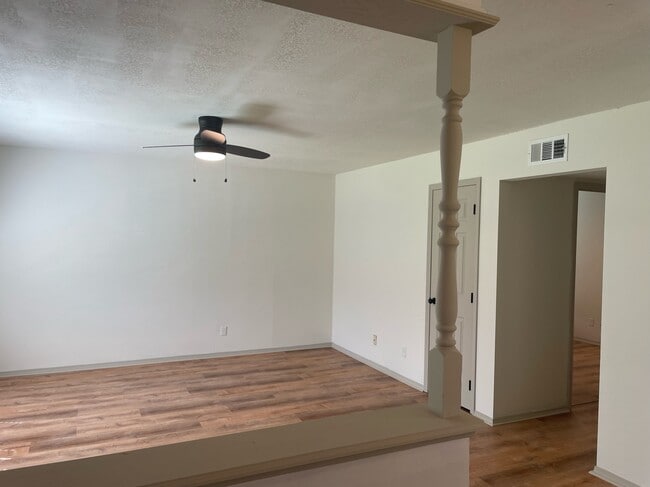 Building Photo - 1108 S Florence Ave
