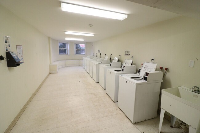 Foto del edificio - 3 bed/1 bath in Brighton