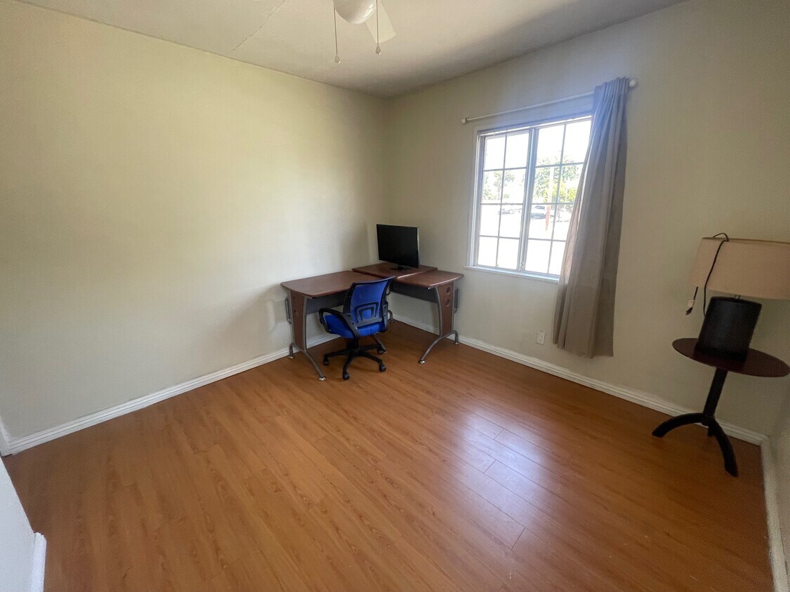 Foto principal - 15401 Faysmith Ave