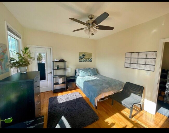 Bedroom 1 - 206 Crown St