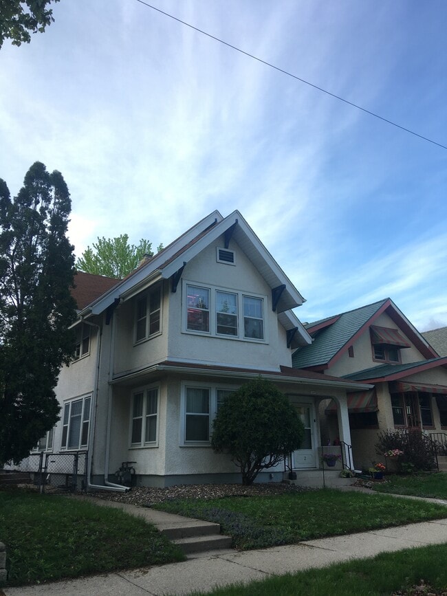 Building Photo - 1307 22ND AVE NE