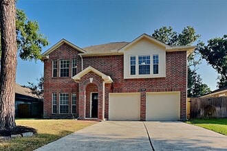 Building Photo - 2211 Pincher Creek Dr