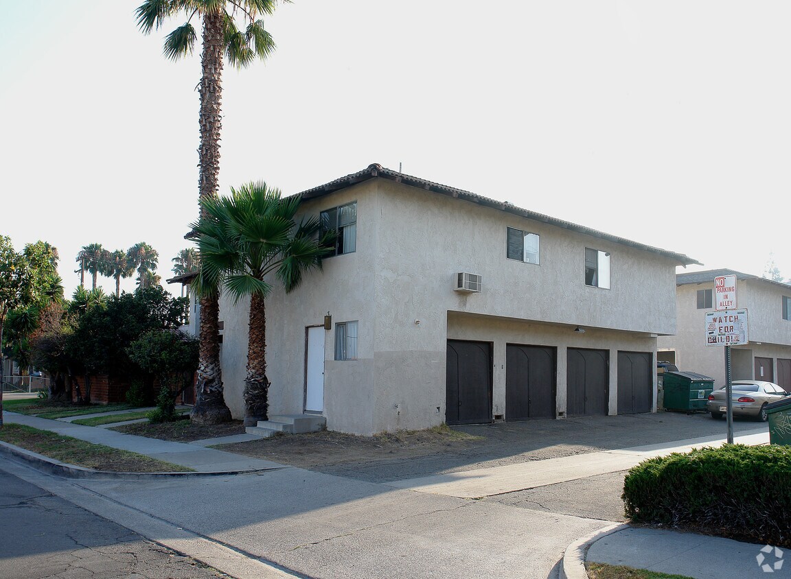 Building Photo - 336 W La Veta Ave