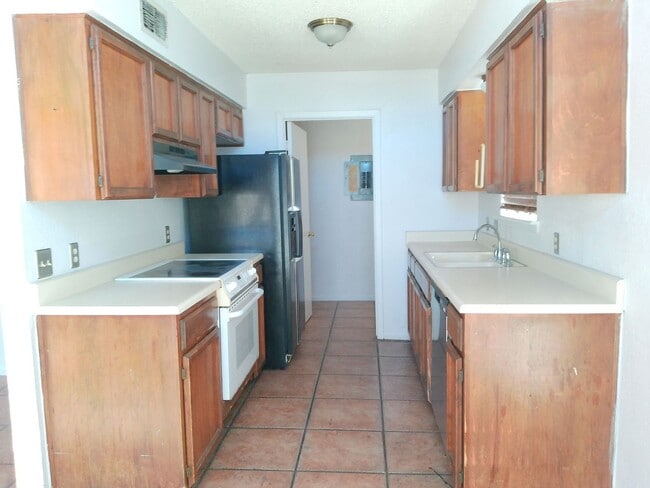 Building Photo - 4929 Cedar Pass Dr