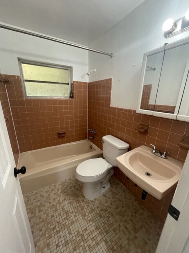 Foto del edificio - 3 Bed 2 Bath Home | Pet Friendly | Washer ...