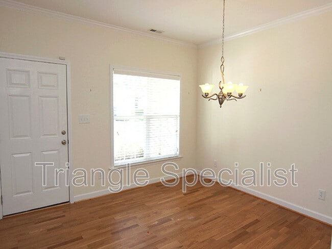 Foto del edificio - 7236 Aquinas Ave