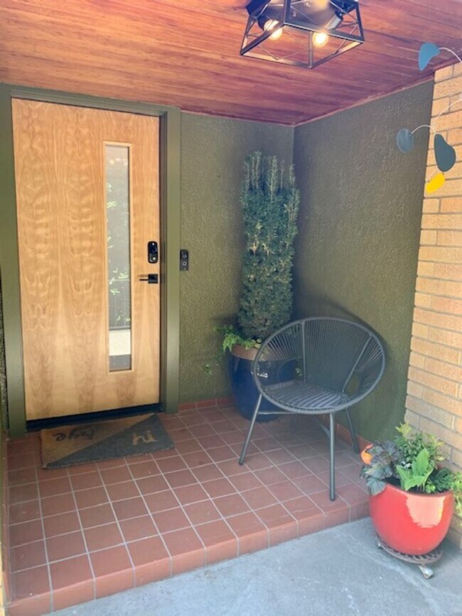 Foto del edificio - Modern 4 Bedroom Magnolia Stunner