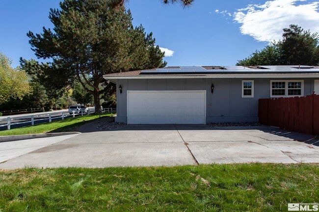 Building Photo - 7050 Pembroke Dr