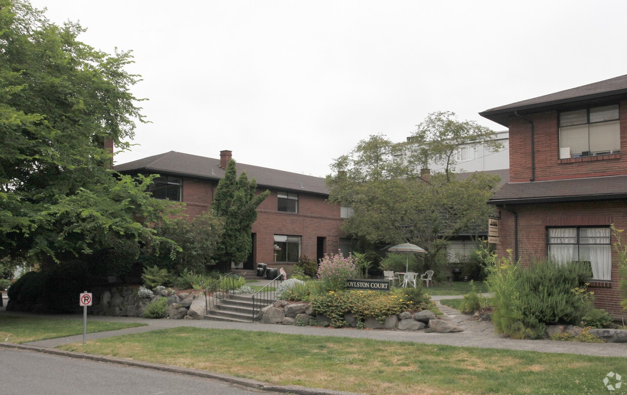Boylston Court Apartments in Seattle, WA