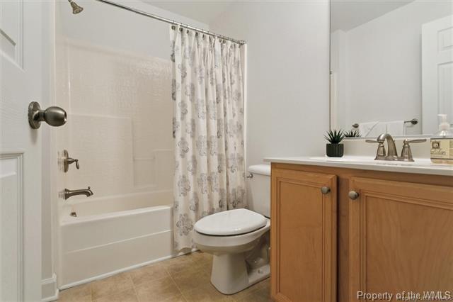 Foto del edificio - 5403 Discovery Park Blvd