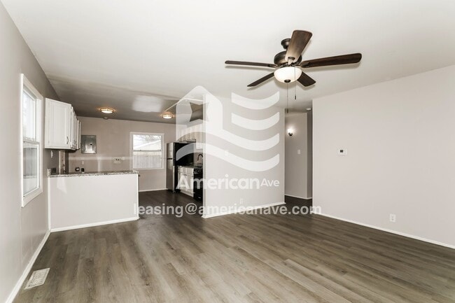 Building Photo - 1302 Brummit Ln