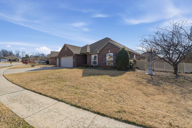 Foto del edificio - Move-in ready 3 Bed, 2.5 Bath, 3 Car, BA Schools