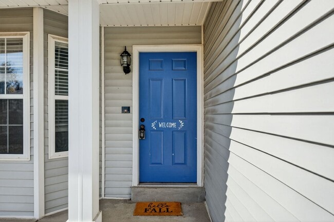 Building Photo - Move-In Ready Gem on a Corner Lot in O’Fal...