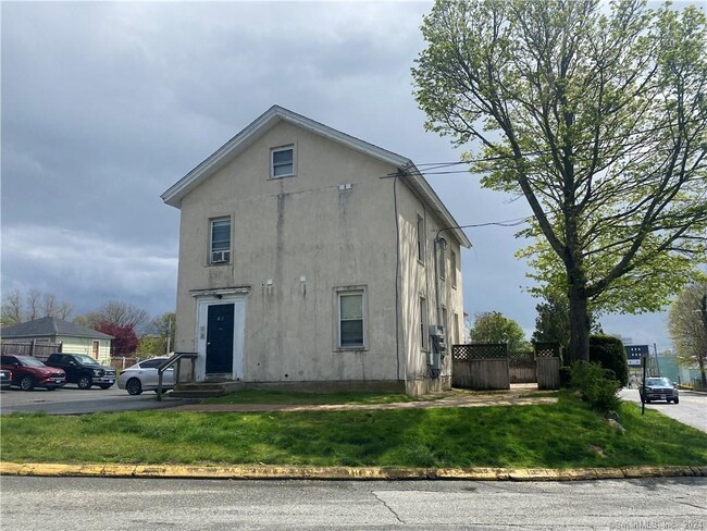 Building Photo - 49 Ledyard Ave