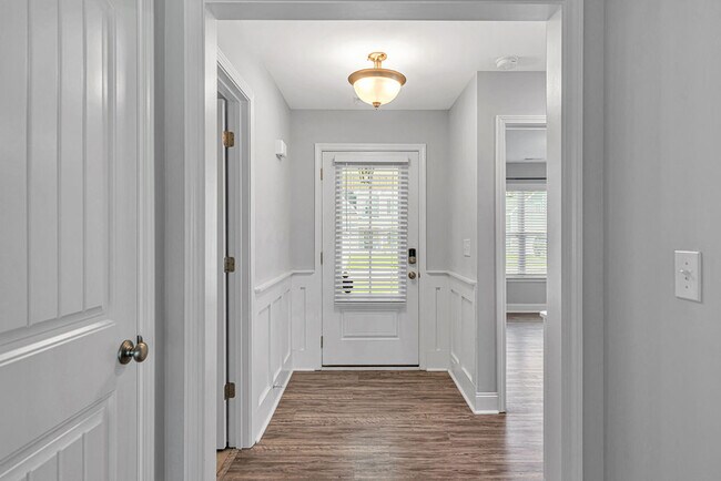 Building Photo - 203 Pastoral Ct