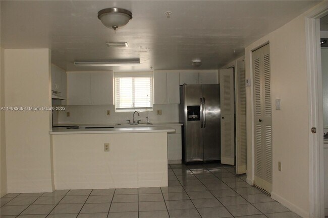 Building Photo - 551 NW 82nd Ave