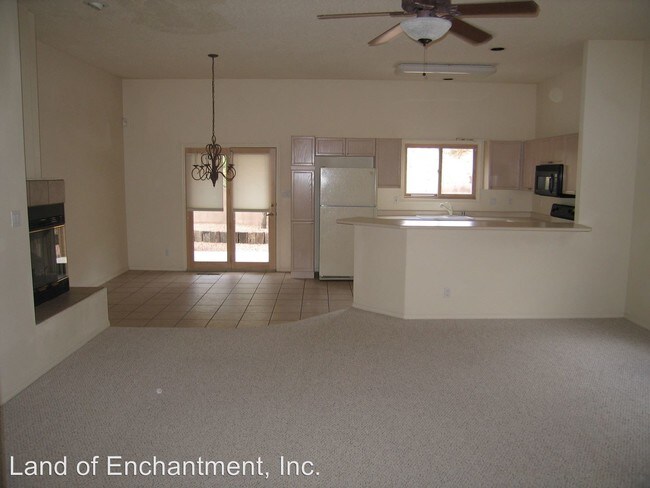 Foto del edificio - 212 Serenity Hills Pl SE