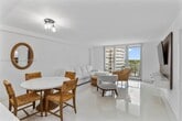 Foto principal - 5701 Collins Ave