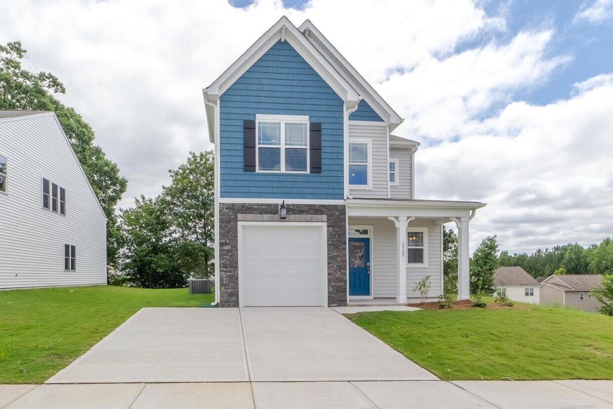 Foto principal - Brand New 3 Bed/2.5 Bath Single Family Home