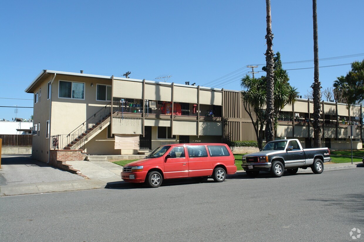 Primary Photo - 270 Dunster Dr