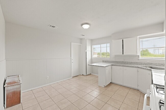 Foto del edificio - 326 Brookview St