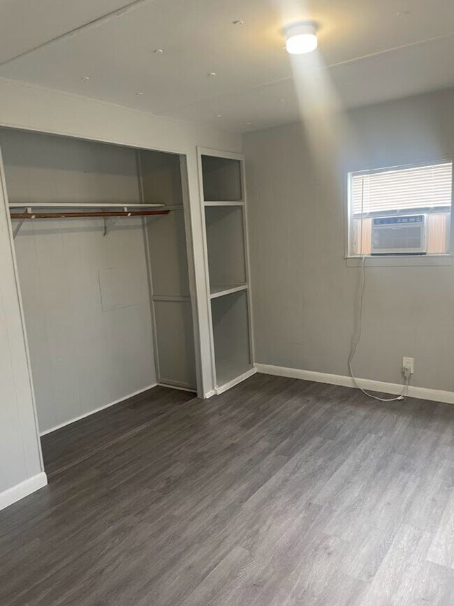 Building Photo - Delightful 2 bedroom home