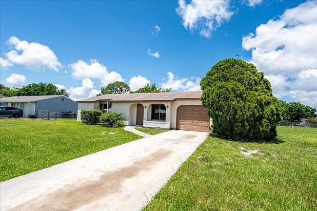 Foto del edificio - 849 SW Belmont Cir
