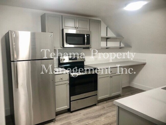 Foto del edificio - Upstairs ADU Alley house in downtown Red Bluff