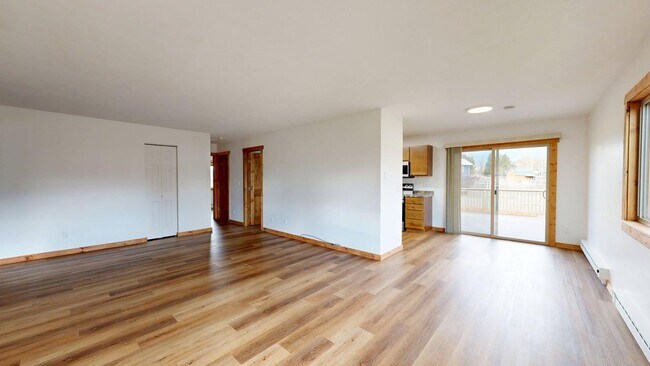 Foto del edificio - 1120 Tyro Ct