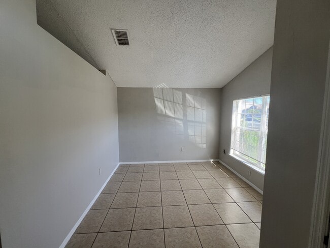 Building Photo - 13226 Glenbarrow Ct