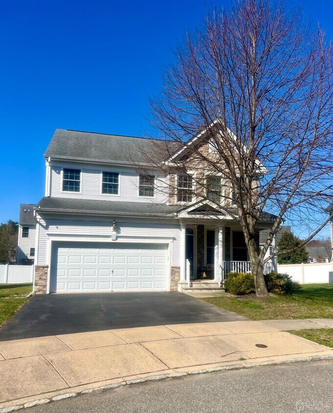 Foto principal - 5 Crown Point Ct