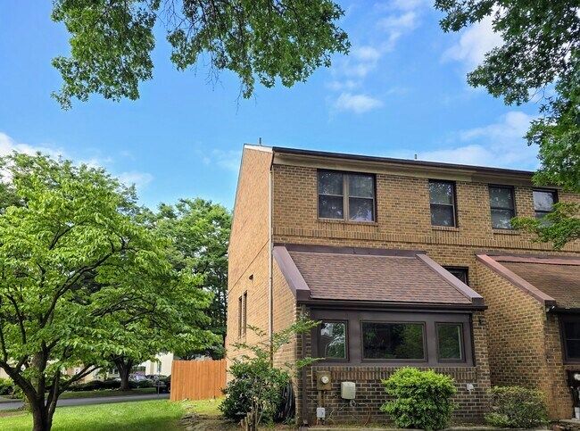 Building Photo - 20573 Summersong Lane