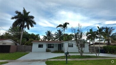 Building Photo - 15831 SW 106th Ave