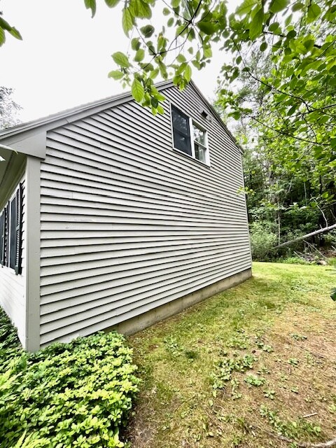 Building Photo - 30 Riverbend Dr