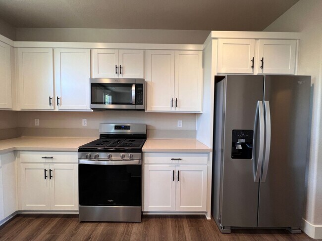 Foto del edificio - *NEW! 2/2.5/2Townhome in Gardnerville*