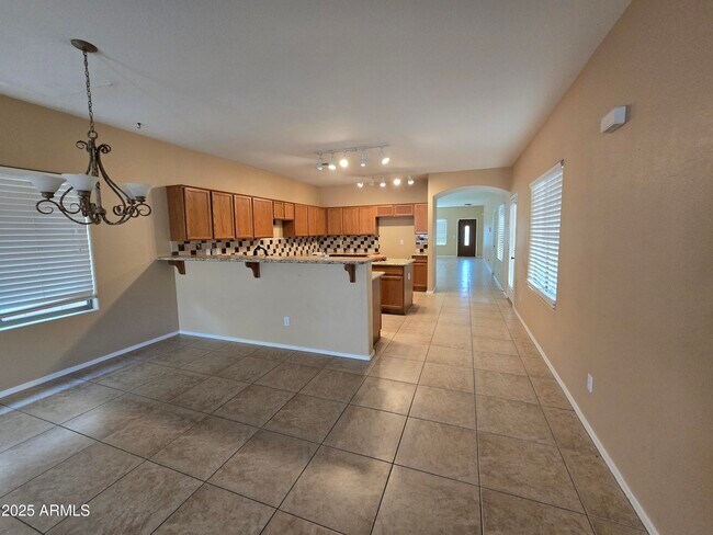Building Photo - 16036 W Custer Ln