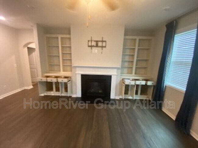 Building Photo - 300 Lanier Ct