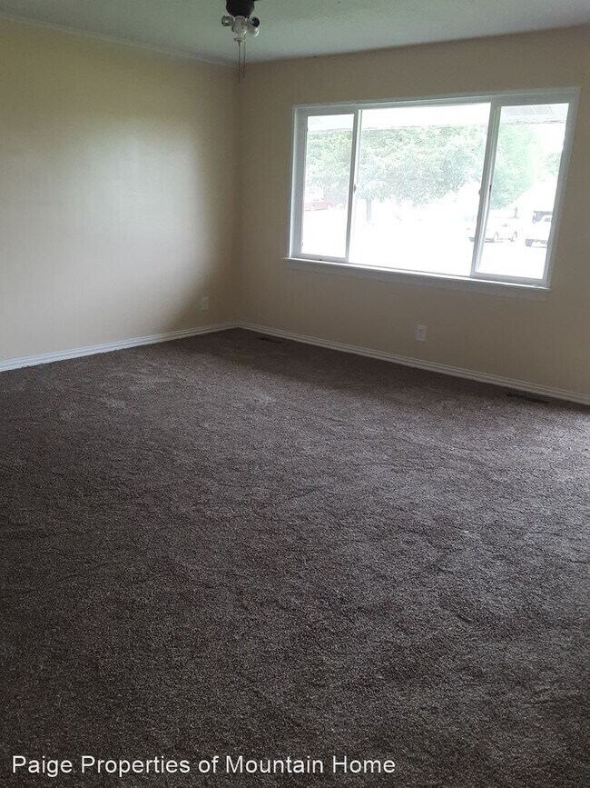 Building Photo - 4 br, 2 bath House - 481 TimberLane