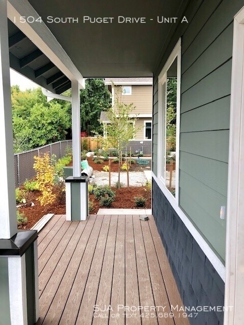 Building Photo - 1504 S Puget Dr
