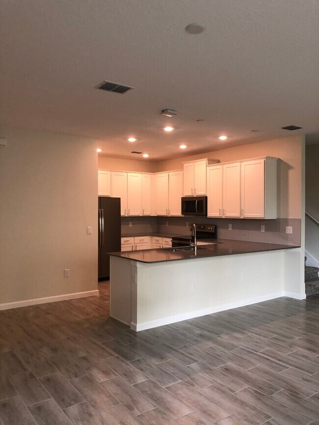 Foto del edificio - 3 Bedroom, 2.5 Bath East Orlando Townhome ...