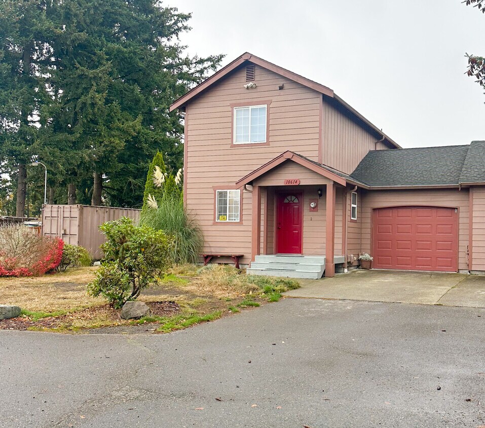 10614 19th Avenue Ct S, Parkland, WA 98444 Townhome Rentals in