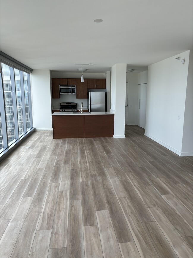 Foto del edificio - 450 E Waterside Dr