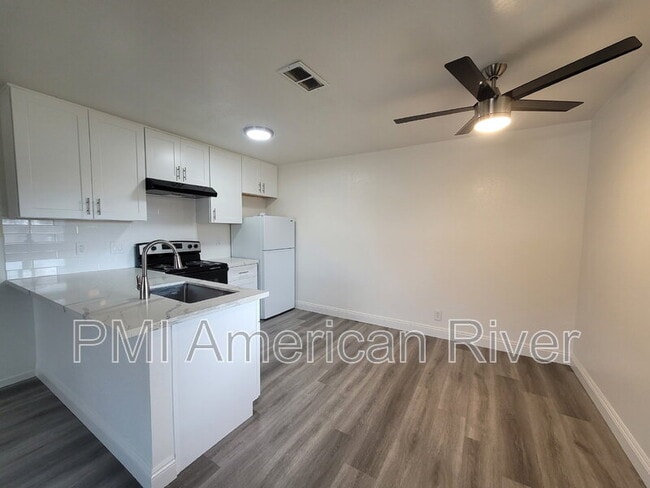 Building Photo - 2803 Norcade Cir