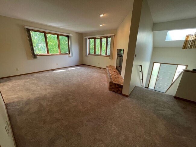 Foto del edificio - Stunning 5 Bedroom 3 Bathroom home in Lino...