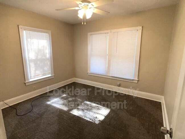 Foto del edificio - 522 W 19th St