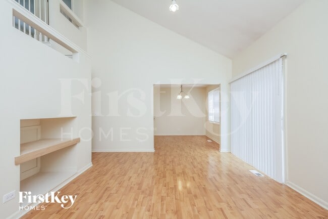 Foto del edificio - 1421 Timber Ln