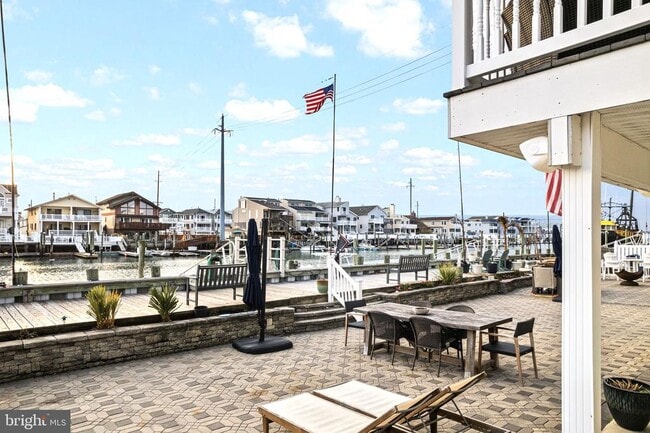 Building Photo - 536 W Montgomery Ave