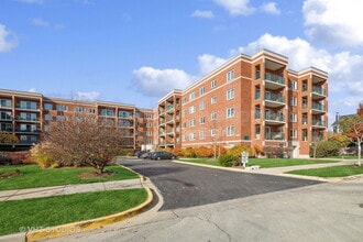 Building Photo - 5360 N Lowell Ave